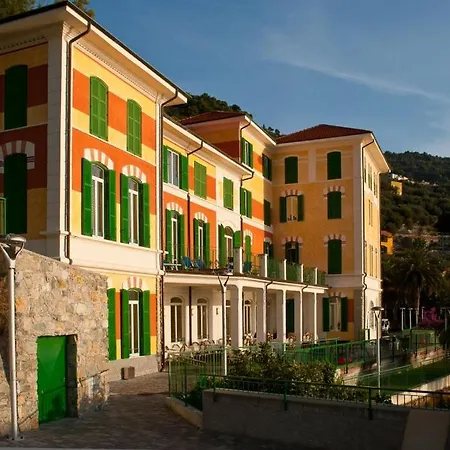 Del Golfo Hotel 4*