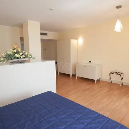 Отель Del Golfo 4*