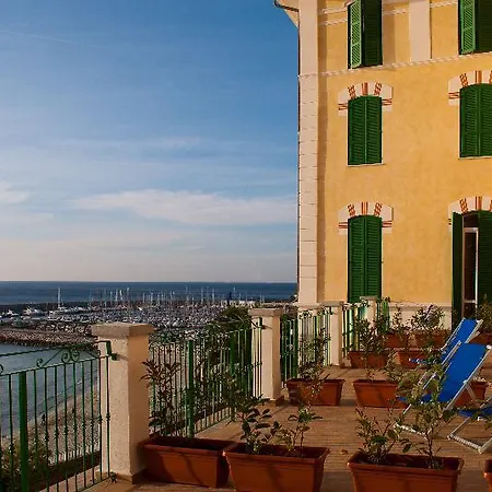 Del Golfo 4* Finale Ligure